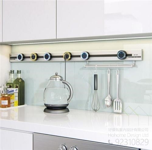 訂造廚櫃時可以選配的軌導插座