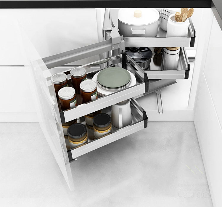 優質不锈鋼廚櫃轉角拉籃，適合應用在訂造廚櫃或其他由我們設計師建議的訂造傢俬之上