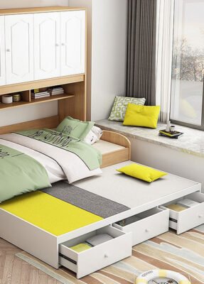 子母床節省空間，一張床的位置就可以變出兩張床的睡眠空間