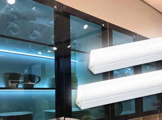 現代家居必備的LED玻璃支架燈