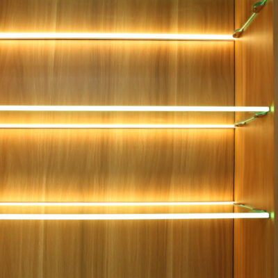 現代家居必備的LED玻璃支架燈