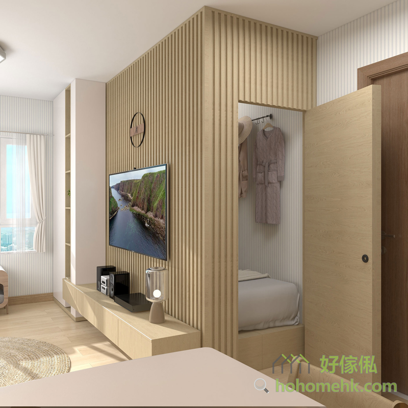 電視櫃與條子牆用上相同的淺木紋，加強空間感和日式風格，而到頂櫃就以白色為主調，可以反射更多窗外的陽光，使客廳顯得更寬闊。