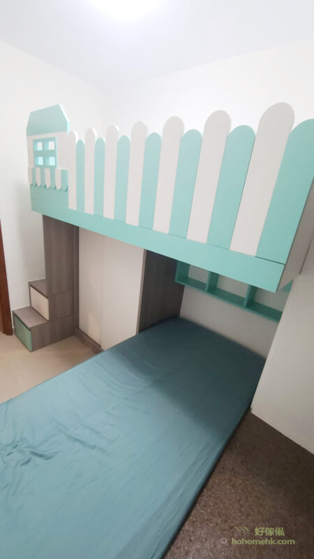 屋仔床需要佔用一定的空間，如果房間較細可能要選擇爬梯款；另外，如果樓底較矮就做不到屋頂款了。