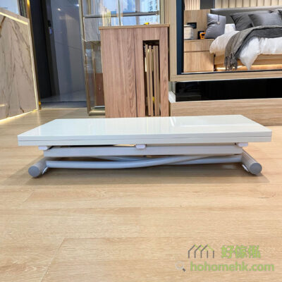 A must-have multi-functional transformable furniture for small units — MarvinS foldable coffee table, which is not only a coffee table, but also a dining table, and can also be stored in the bottom of the sofa, space-saving and practical.