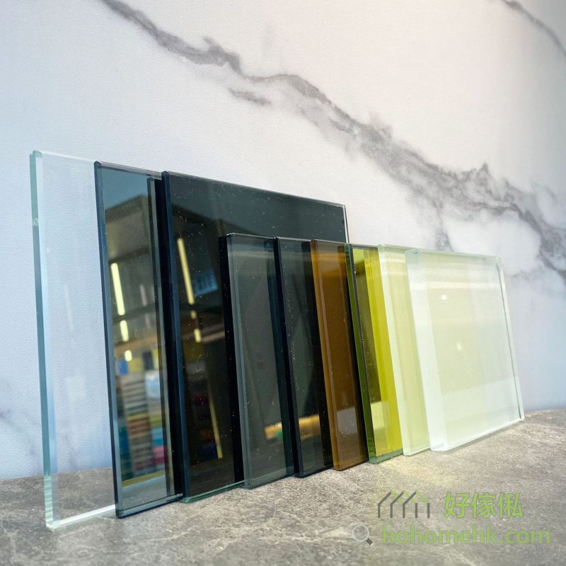 除以上款式外，玻璃趟門還有其他玻璃選擇，例如磨砂玻璃、鏡底玻璃，以及其他顏色的油漆底玻璃，配合你想要的家居風格！