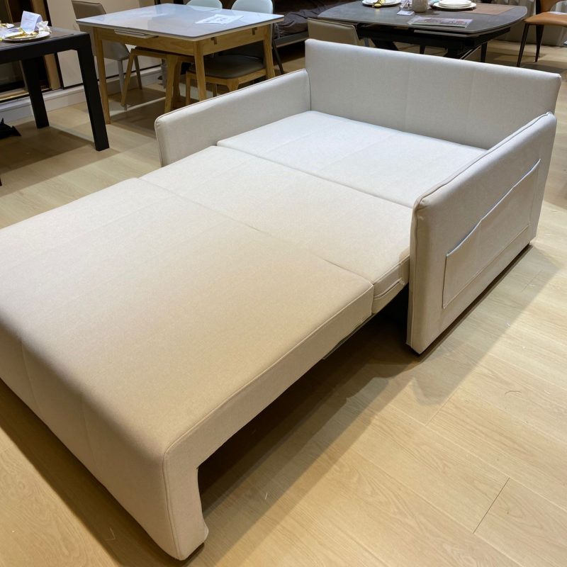 1.35米寬梳化床門市實拍，適合做2座位梳化，也可以做雙人床。
