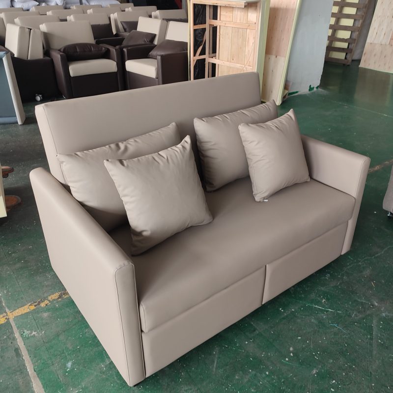 1.35米梳化床實拍照，卡其色貓抓皮梳化+cushion (仁益1976-11)