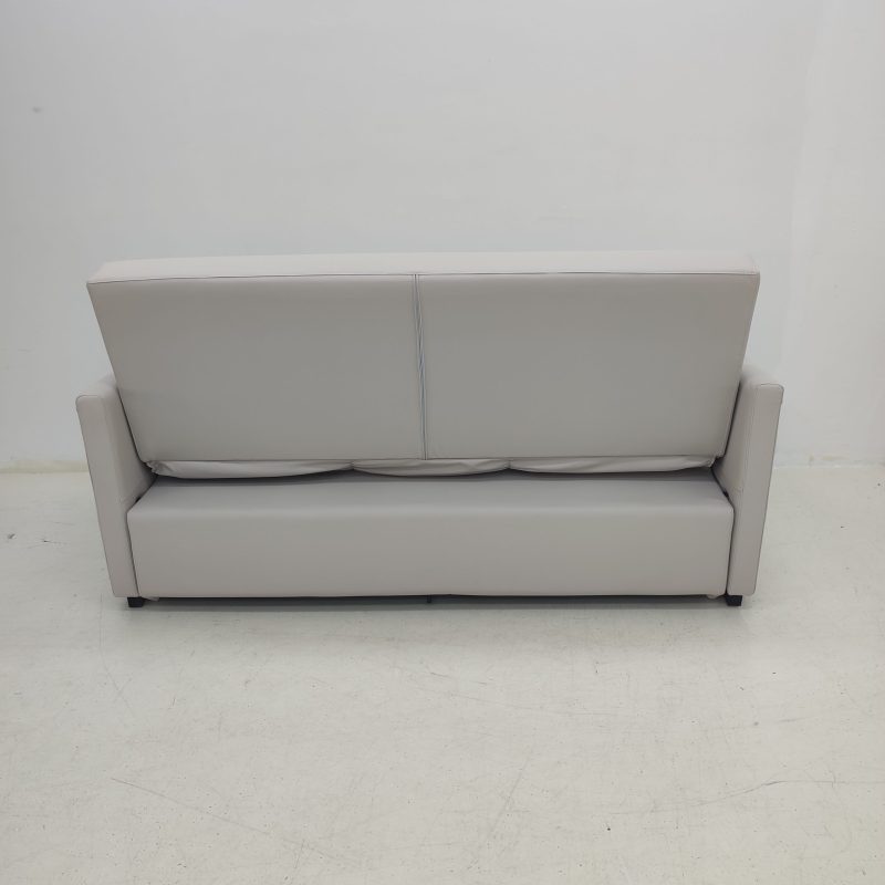 1.65米梳化床實拍照，中間平分，杏色貓抓皮梳化+cushion (仁益1976-3)