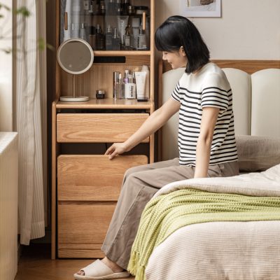 Table and stool cabinet to achieve dressing freedom, covers an area of only 0.225m≈ a bedside table