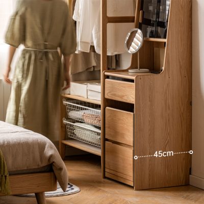 The bedside table storage is fully satisfied, and the integrated state of the bed end cabinet saves the spacious aisle