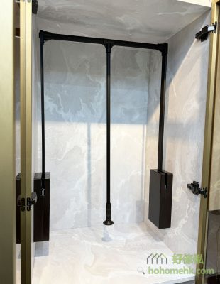 Pull-down hanging rod, suitable for tall closets.