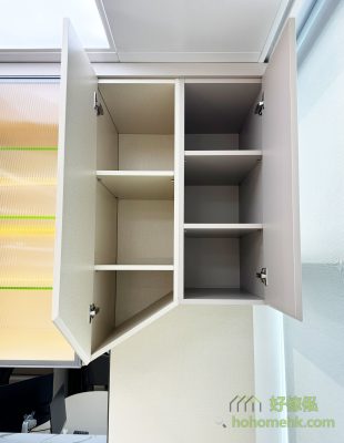 The locker with the beveled side can actually be stored! Do not think that the irregular shape of the cabinet, to sacrifice the storage space, in fact, not square, can also do the storage function oh.