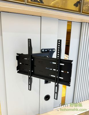 The TV hanger can rotate the Angle of the TV at any time, so that you can comfortably watch TV in the living room and dining room.