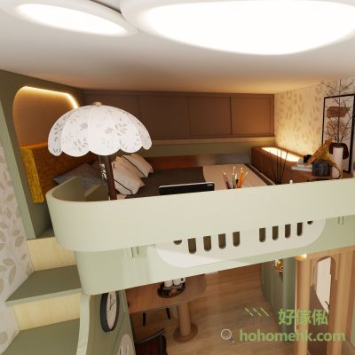 閣樓上層俯視角度，薄荷綠弧形夾板圍欄兼作書枱，枱面放筆電、文具、復古小台燈，床鋪鋪深灰色床褥配白色枕頭，牆身貼淺色葉紋壁紙，頂部設LED燈帶打出暖黃氣氛