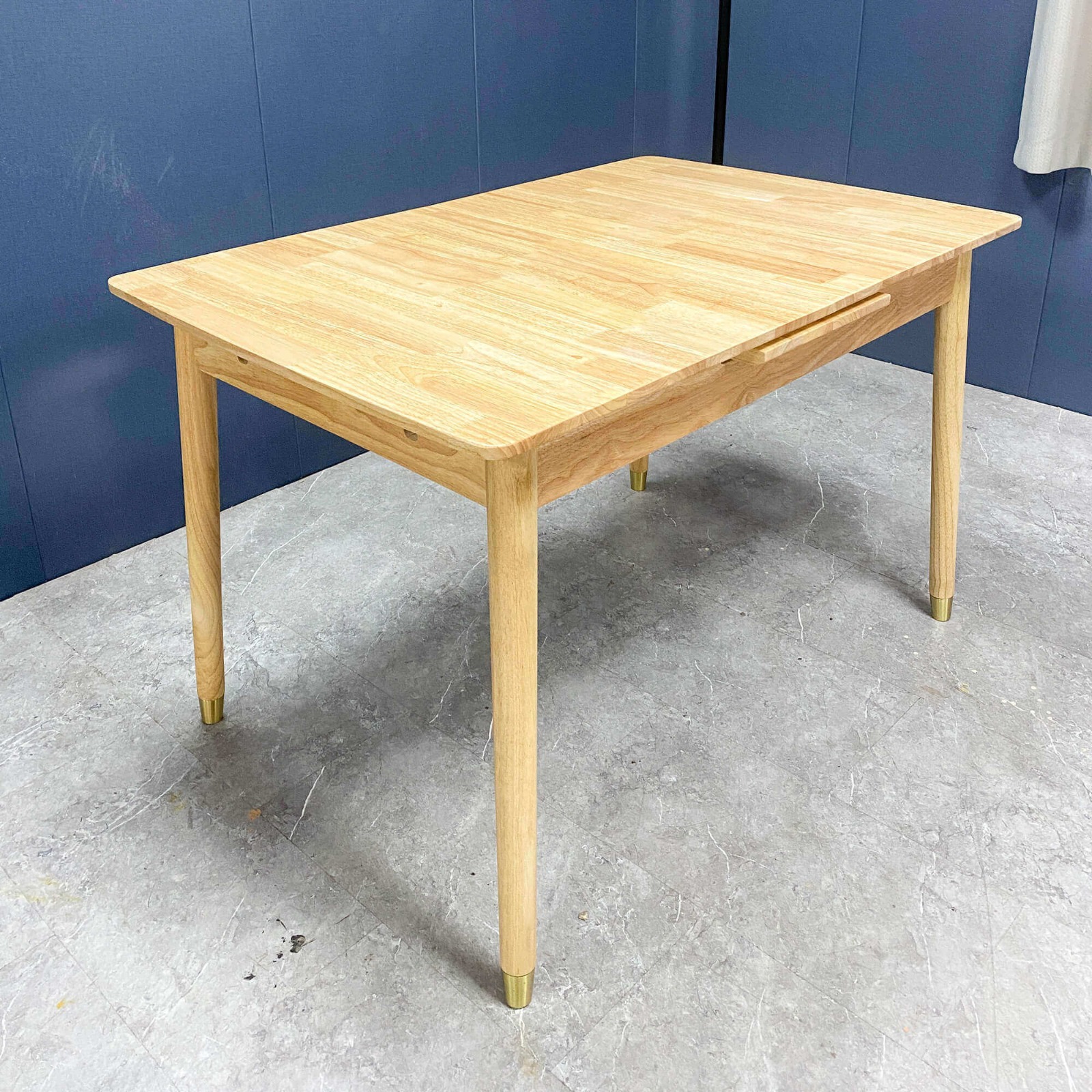 新款枱腳為圓腳款 (默認沒有金圈款, 如需金圈款請備註說明)