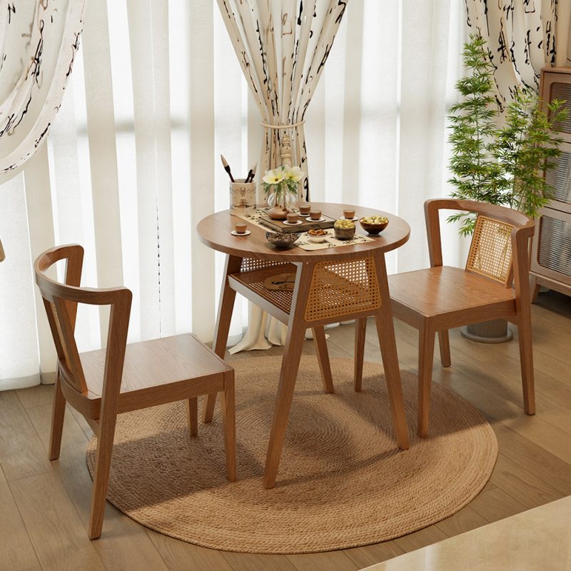 高椅 45cm、矮椅 38cm，一前一後啱啱好疊埋，收納唔浪費位，又坐得舒服，設計好聰明。