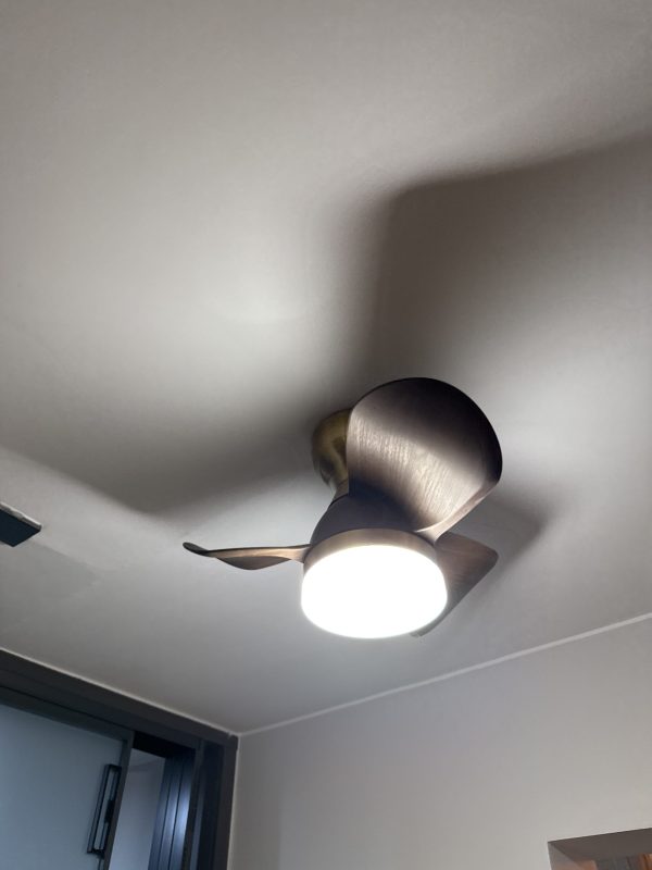 風扇燈安裝服務，裝修客戶如果有天花燈或風扇燈等燈具需要安裝，都可以連同裝修工程一齊處理。