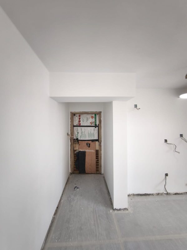 城市花園全屋剷底批灰油油完成！