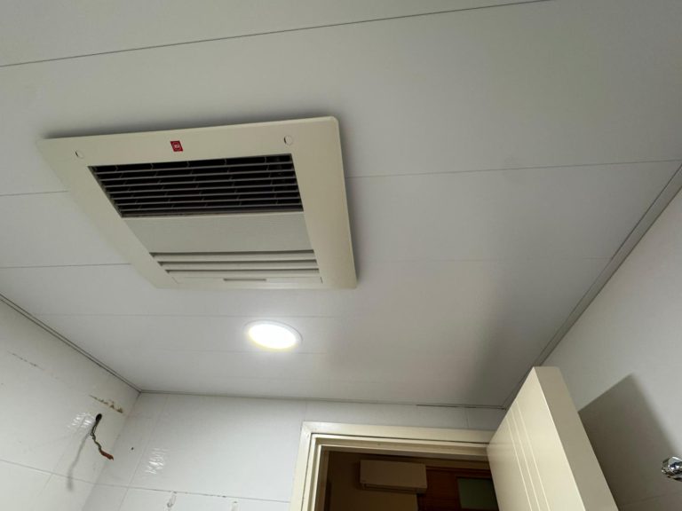 【長沙灣碧海藍天】廁所鋁質假天花工程