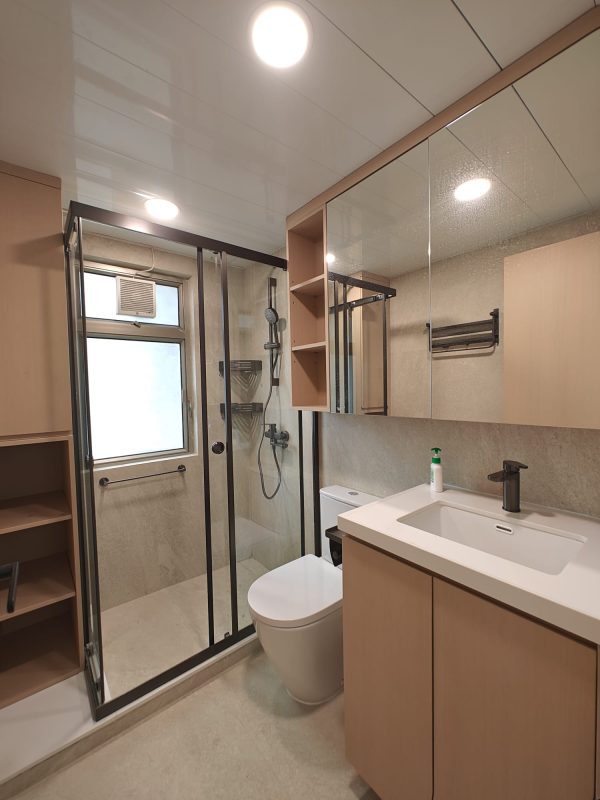 深井碧堤半島浴屏訂造服務 (不銹鋼框，拉絲黑，L形，雙趟門，配清玻璃)，包送貨及安裝，可升級清拆及棄置舊浴屏選項。