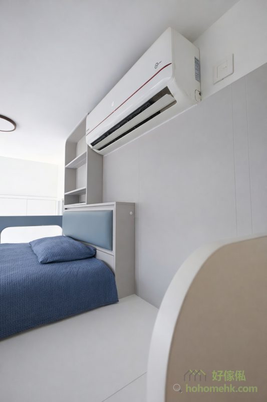 現代香港的開放式單位面積有限，但透過精心設計的閣樓床，可以輕鬆將有限地面空間「倍增」。閣樓床將水平與垂直空間完美結合，上層是舒適的睡眠區，下層則可靈活作為儲物、工作或娛樂用途。這種設計不僅實用，更讓單位顯得更敞亮有序。