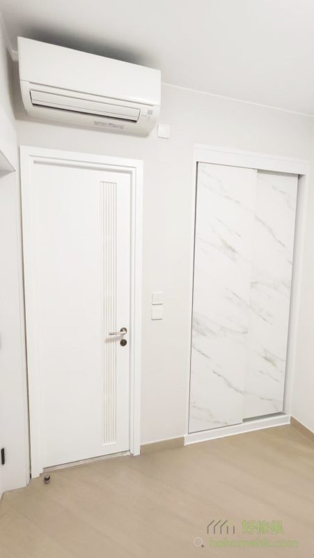 選擇專業訂造傢俬，讓每個細節都貼合您的需要。無論是電視背景牆、隱形門設計，還是客廳及睡房的整體規劃，我們都可為您提供量身訂製的方案，實現高效收納與美觀設計的雙重需求。