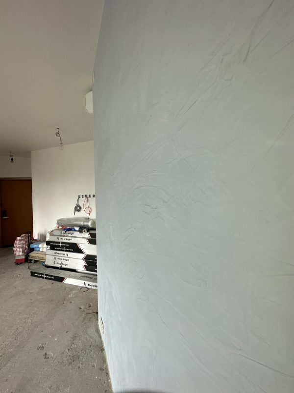 想簡簡單單做一幅特色牆或背景牆在餐枱旁邊？或者鋼琴或電視機後面？可以試試用油漆做藝術牆，我們選用立邦藝術漆，可以做出不同的紋理效果，精緻得來又不會太浮誇，就算屋企是日系或簡約風都襯得到！好傢俬門市有不同的藝術漆樣板，可以參考一下哪款風格最適合你啦！